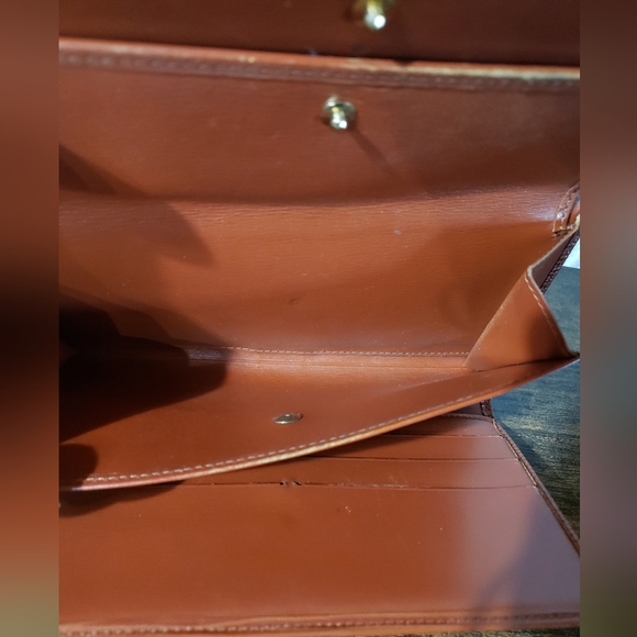 Louis Vuitton Epi Leather Porte Tresor - Picture 5 of 12